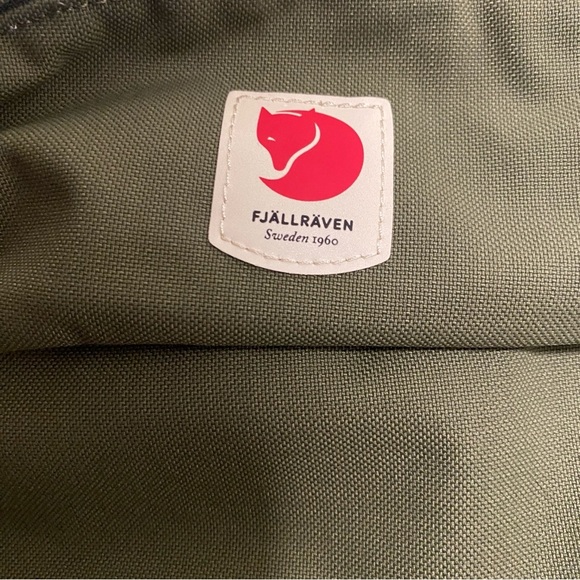NWT FJALLRAVEN ULVO EVERYDAY OUTDOOR HIP PACK  MEDIUM IN LAUREL GREEN - Picture 10 of 14